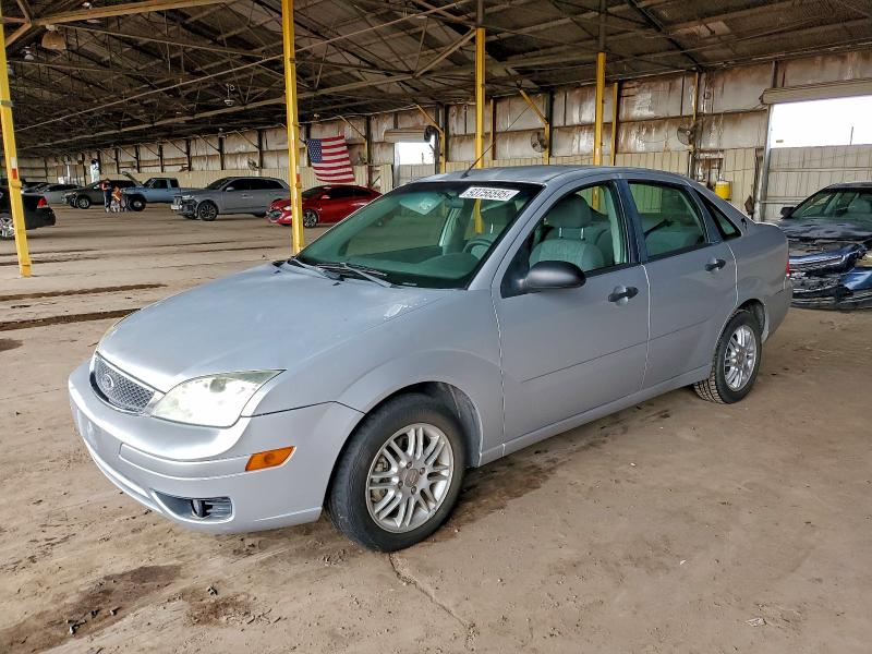 FORD FOCUS ZX4 2005 with VIN 1FAFP34N85W302112 - Photo from auction