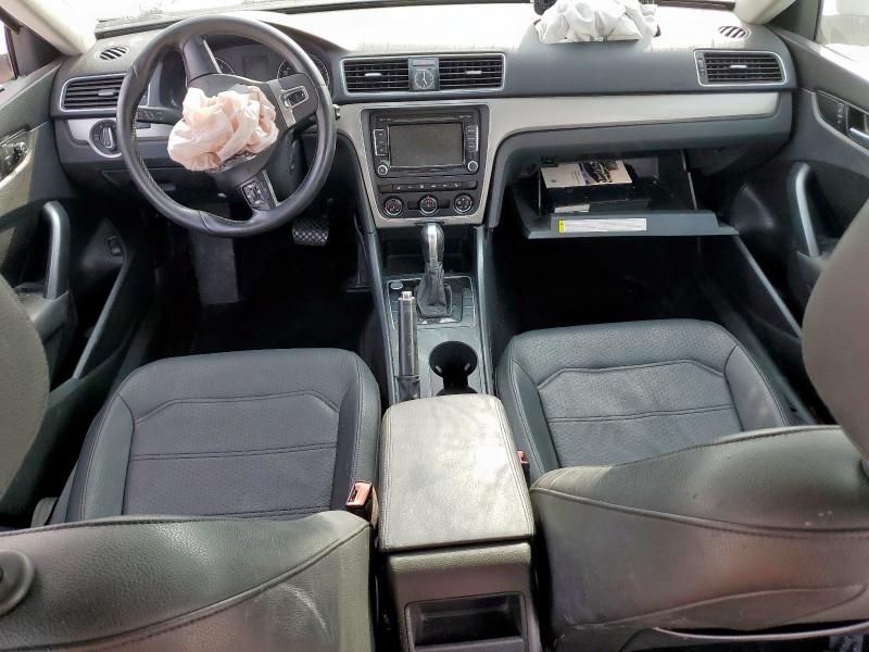 Photo 8 from auction – 2015 VOLKSWAGEN PASSAT S with VIN 1VWAS7A3XFC110672