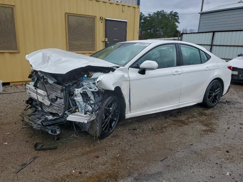 TOYOTA CAMRY XSE 2025 with VIN 4T1DAACK7SU151636 - Photo from auction