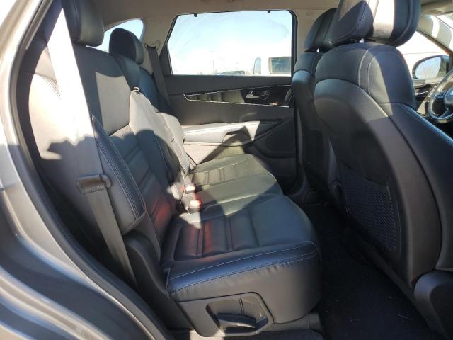 Photo 11 from auction – 2016 KIA SORENTO EX with VIN 5XYPHDA50GG115579