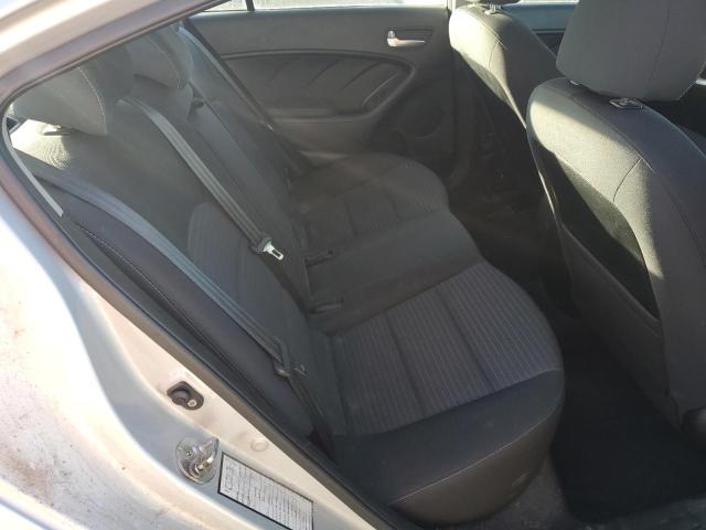 Photo 10 from auction – 2018 KIA FORTE LX with VIN 3KPFL4A79JE268428