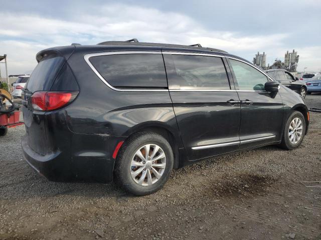 Photo 3 from auction – 2017 CHRYSLER PACIFICA T with VIN 2C4RC1BG9HR691528