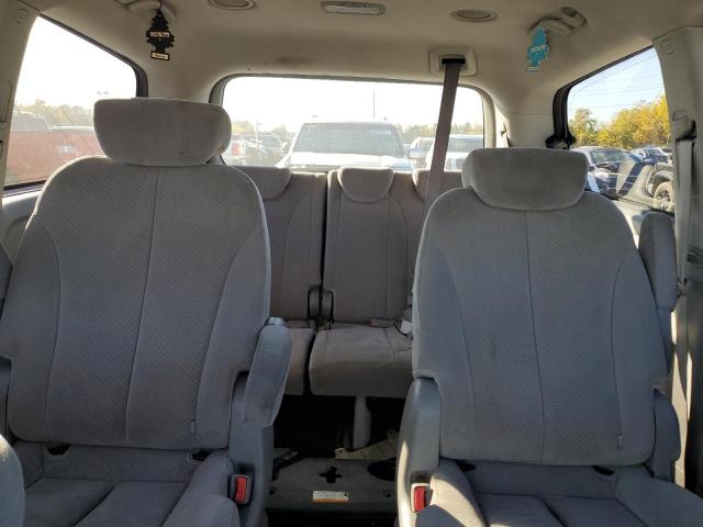 Photo 10 from auction – 2008 HYUNDAI ENTOURAGE with VIN KNDMC233686046855