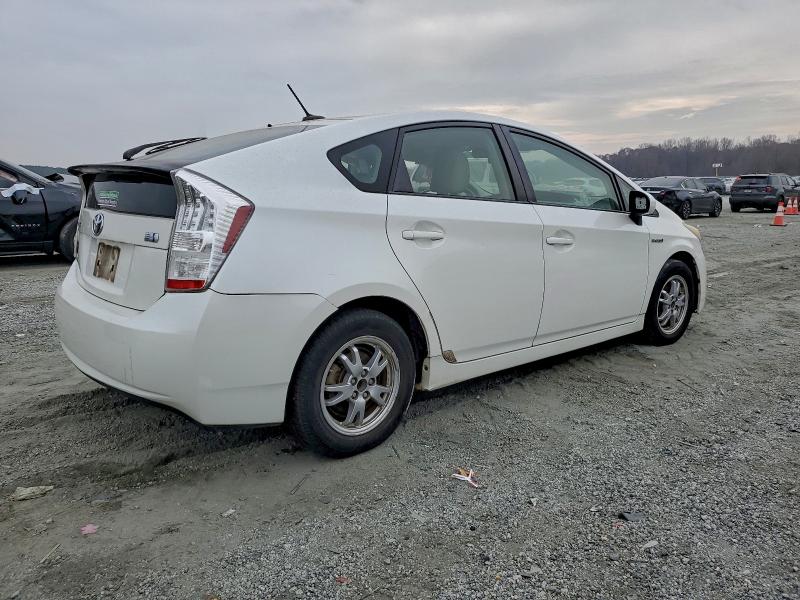 Photo 3 from auction – 2011 TOYOTA PRIUS with VIN JTDKN3DU8B5297713