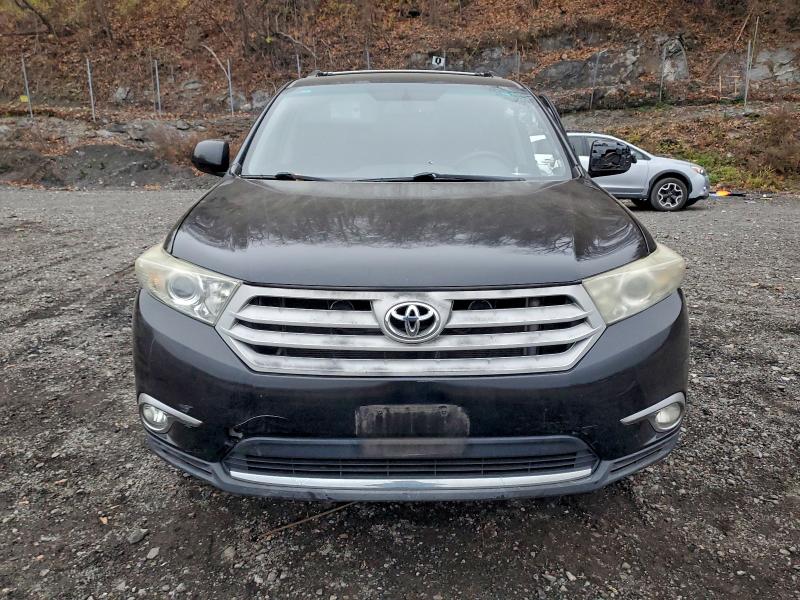 Photo 5 from auction – 2012 TOYOTA HIGHLANDER with VIN 5TDBK3EH4CS155011