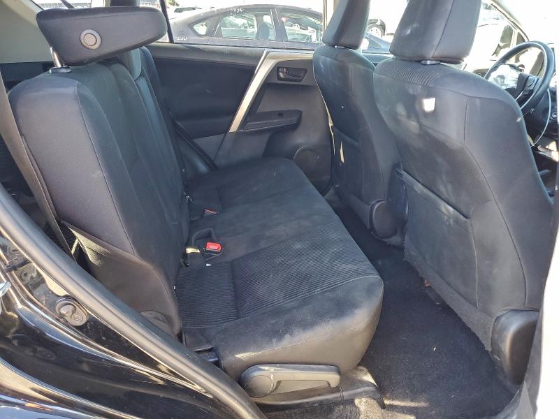 Photo 11 from auction – 2015 TOYOTA RAV4 LE with VIN 2T3ZFREV3FW147089