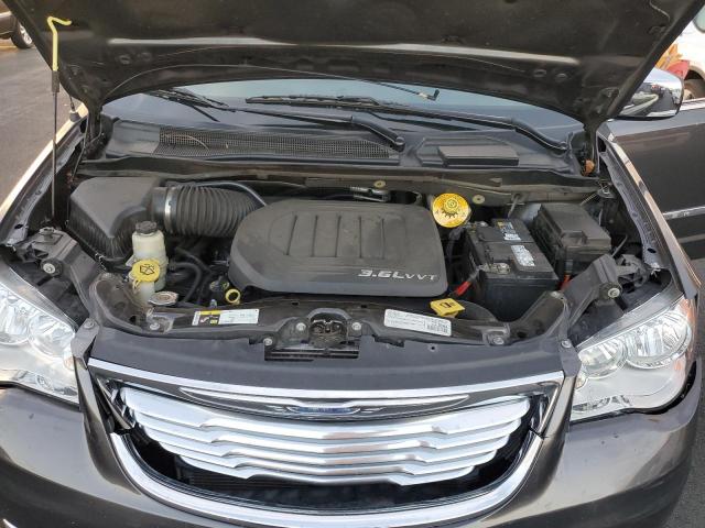 Photo 12 from auction – 2016 CHRYSLER TOWN & COU with VIN 2C4RC1CG1GR174852