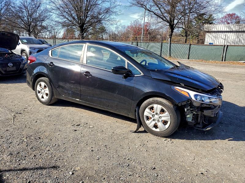 Photo 4 from auction – 2017 KIA FORTE LX with VIN 3KPFK4A78HE110448