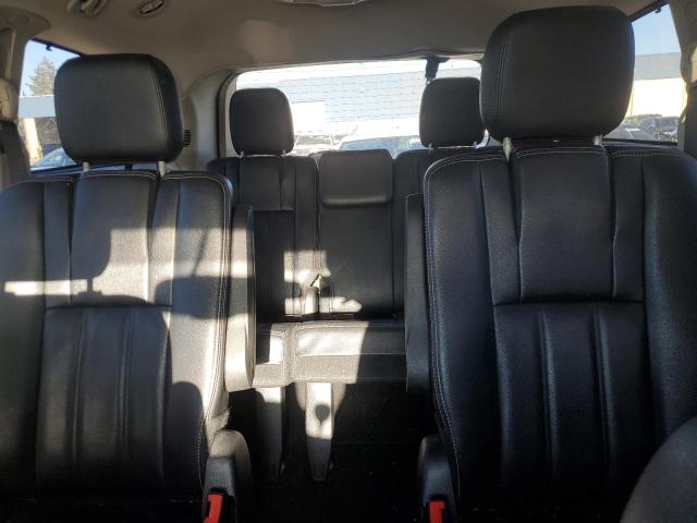 Photo 10 from auction – 2016 CHRYSLER TOWN & COU with VIN 2C4RC1BG8GR306054