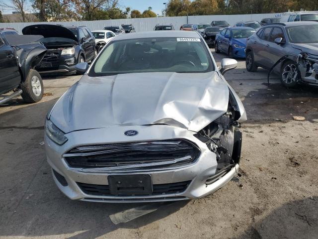 Photo 5 from auction – 2016 FORD FUSION S with VIN 3FA6P0G73GR398605