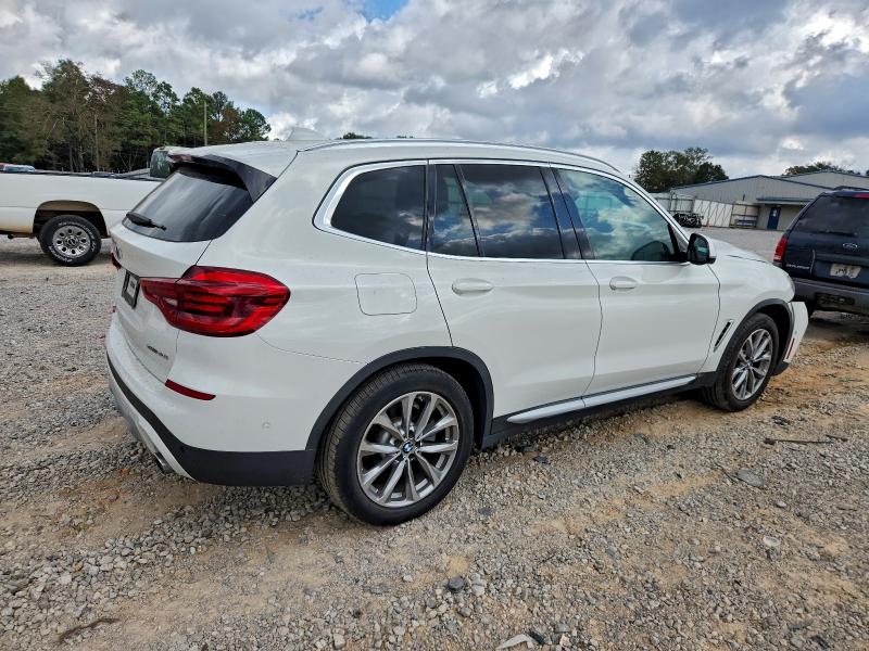 Photo 3 from auction – 2019 BMW X3 SDRIVE3 with VIN 5UXTR7C59KLF37004