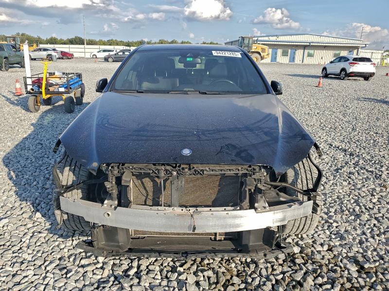 Photo 5 from auction – 2014 MERCEDES-BENZ E with VIN WDDHF5KB1EB047858