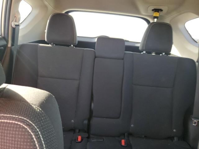 Photo 10 from auction – 2017 TOYOTA RAV4 XLE with VIN 2T3RFREV8HW574786