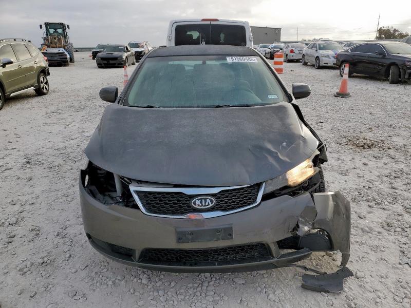 Photo 5 from auction – 2013 KIA FORTE EX with VIN KNAFU5A25D5726681