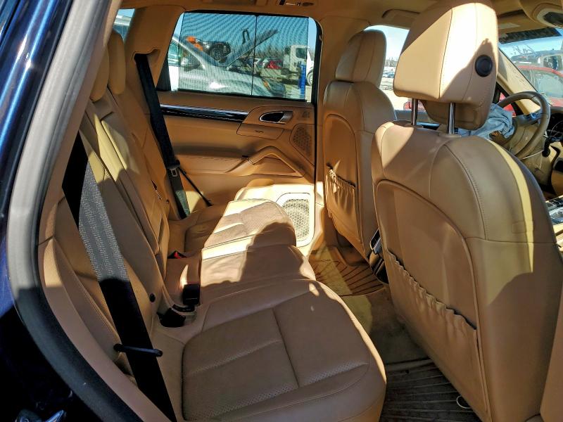 Photo 11 from auction – 2013 PORSCHE CAYENNE with VIN WP1AA2A20DLA19471