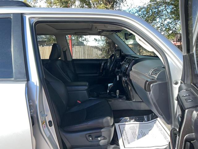 Photo 5 from auction – 2017 TOYOTA 4RUNNER SR with VIN JTEBU5JR1H5435742