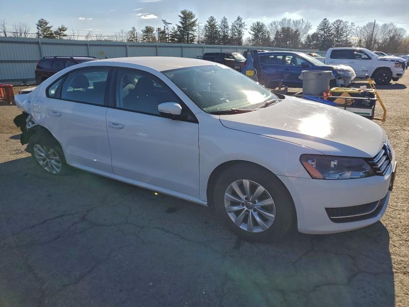 Photo 4 from auction – 2013 VOLKSWAGEN PASSAT S with VIN 1VWAP7A35DC032607