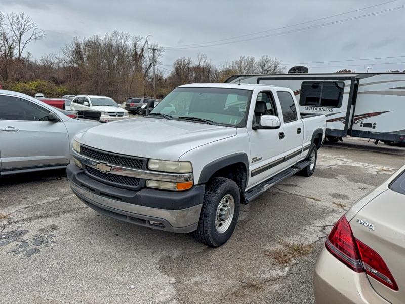 Photo 2 from auction – 2001 CHEVROLET SILVERADO with VIN 1GCHC23171F166265
