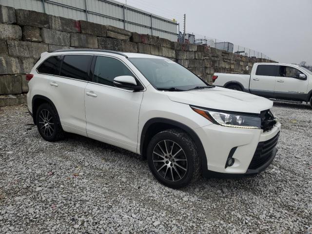 Photo 4 from auction – 2017 TOYOTA HIGHLANDER with VIN 5TDJZRFH4HS514857