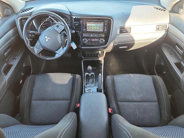 Photo 8 from auction – 2017 MITSUBISHI OUTLANDER with VIN JA4AZ2A34HZ027167