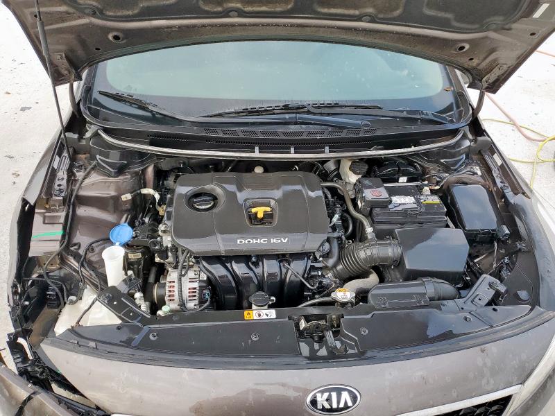 Photo 11 from auction – 2017 KIA FORTE LX with VIN 3KPFK4A71HE088213