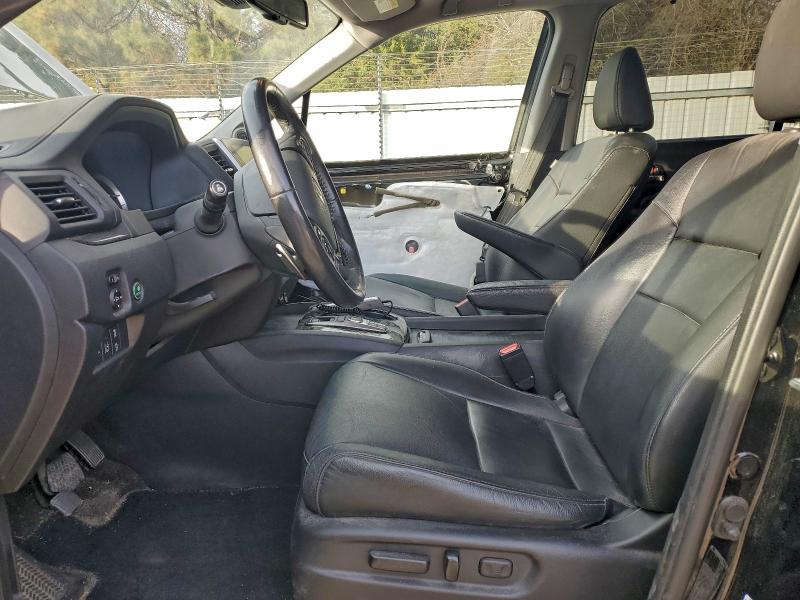 Photo 7 from auction – 2017 HONDA PILOT TOUR with VIN 5FNYF5H92HB046721