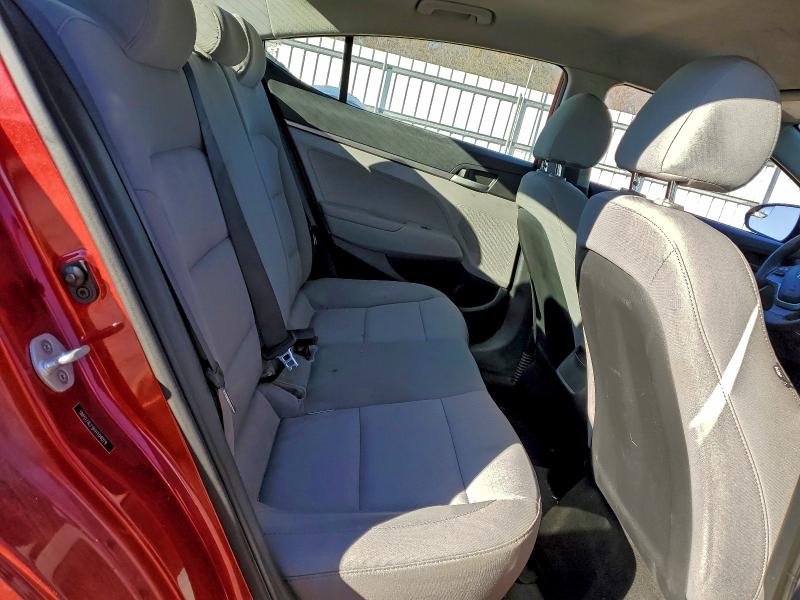 Photo 10 from auction – 2017 HYUNDAI ELANTRA SE with VIN 5NPD74LF9HH104019