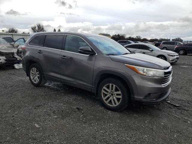 Photo 4 from auction – 2016 TOYOTA HIGHLANDER with VIN 5TDBKRFH9GS354370