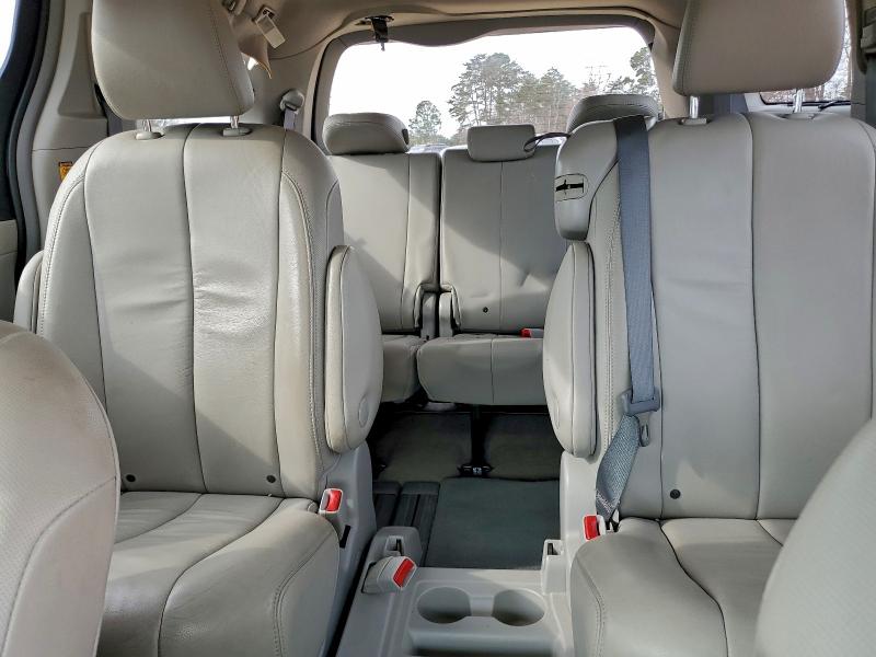 Photo 10 from auction – 2012 TOYOTA SIENNA XLE with VIN 5TDYK3DC5CS255778