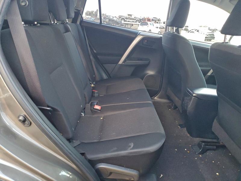 Photo 11 from auction – 2015 TOYOTA RAV4 LE with VIN JTMZFREVXFD075496