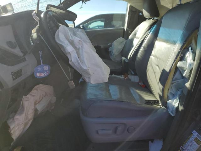 Photo 7 from auction – 2015 TOYOTA SIENNA XLE with VIN 5TDYK3DC5FS676274