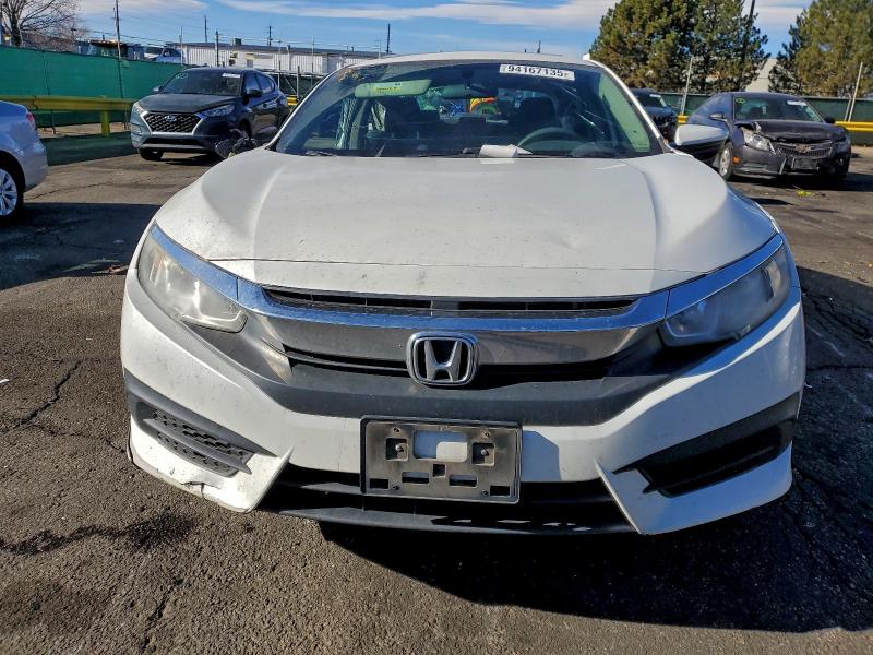 صورة رقم 5 من المزاد - 2017 HONDA CIVIC EX مع VIN 19XFC2F77HE007435
