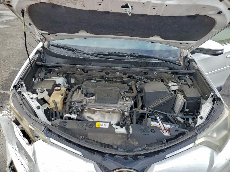 Photo 12 from auction – 2017 TOYOTA RAV4 XLE with VIN JTMWFREV0HD103506