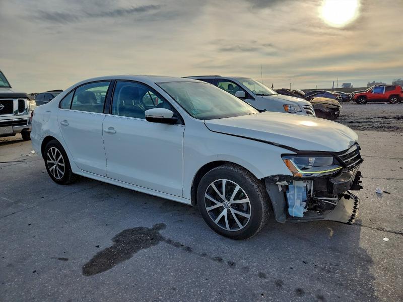 Photo 4 from auction – 2018 VOLKSWAGEN JETTA SE with VIN 3VWDB7AJ3JM260514