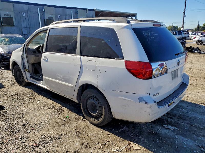 Photo 2 from auction – 2010 TOYOTA SIENNA CE with VIN 5TDKK4CC0AS305190
