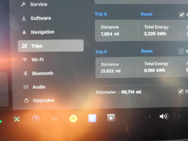 Photo 9 from auction – 2022 TESLA MODEL Y with VIN 7SAYGDEE6NF329954