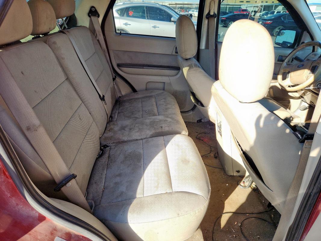 Photo 11 from auction – 2011 FORD ESCAPE XLT with VIN 1FMCU0D78BKA73922