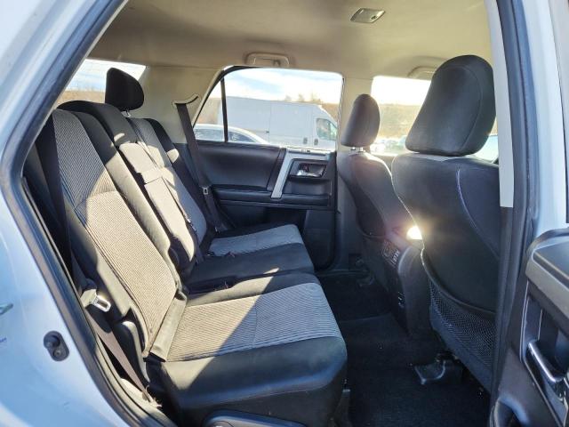 Photo 11 from auction – 2014 TOYOTA 4RUNNER SR with VIN JTEBU5JR7E5188626