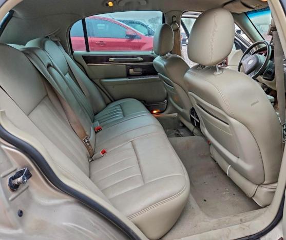Photo 10 from auction – 2003 LINCOLN TOWN CAR E with VIN 1LNHM81W13Y606384