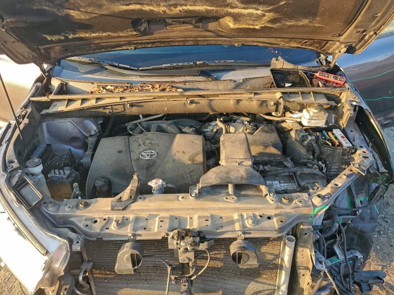 Photo 12 from auction – 2019 TOYOTA HIGHLANDER with VIN 5TDKZRFH1KS313042