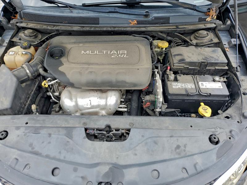 Photo 11 from auction – 2015 CHRYSLER 200 C with VIN 1C3CCCCBXFN629106