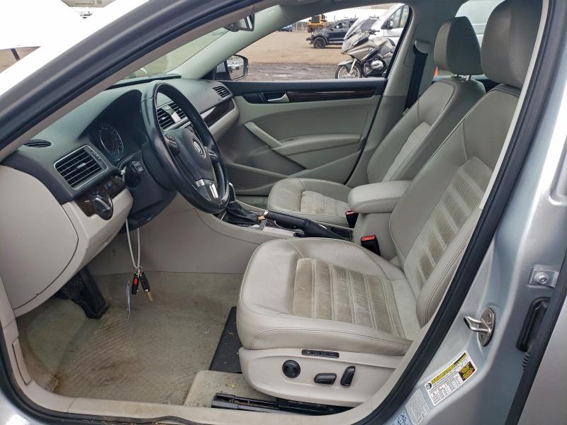 Photo 7 from auction – 2015 VOLKSWAGEN PASSAT SEL with VIN 1VWCT7A37FC021342