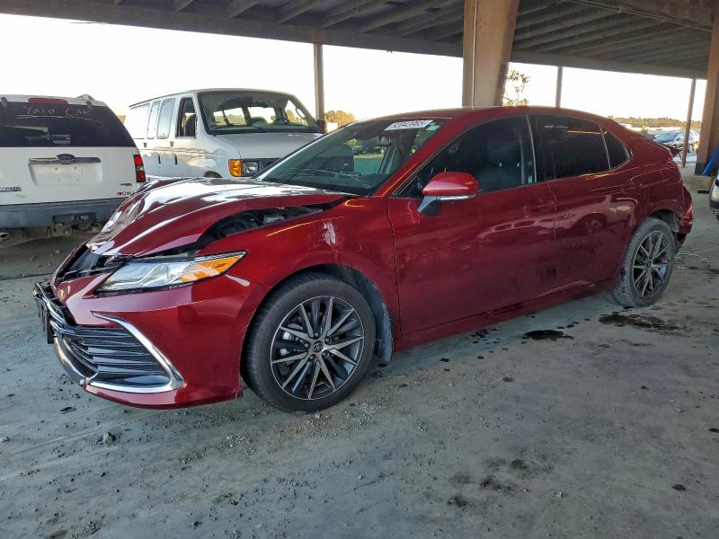 TOYOTA CAMRY XLE 2022 with VIN 4T1F31AK4NU587189 - Photo from auction
