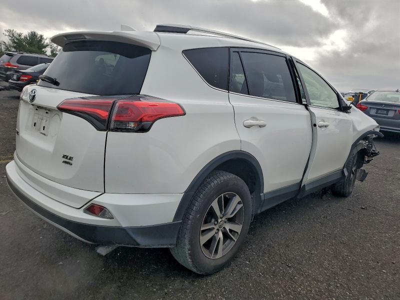 Photo 3 from auction – 2018 TOYOTA RAV4 ADVEN with VIN JTMRFREV5JD234241