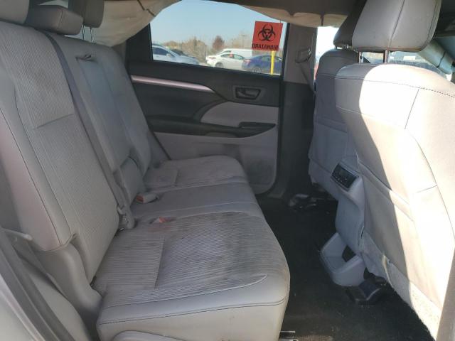 Photo 11 from auction – 2017 TOYOTA HIGHLANDER with VIN 5TDBZRFH2HS456140