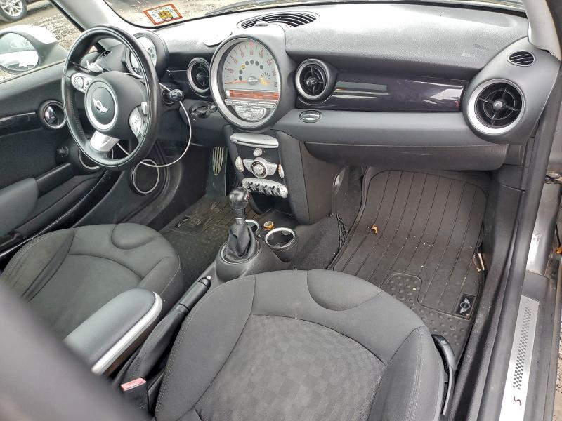 Photo 8 from auction – 2010 MINI COOPER S with VIN WMWMF7C53ATZ74083
