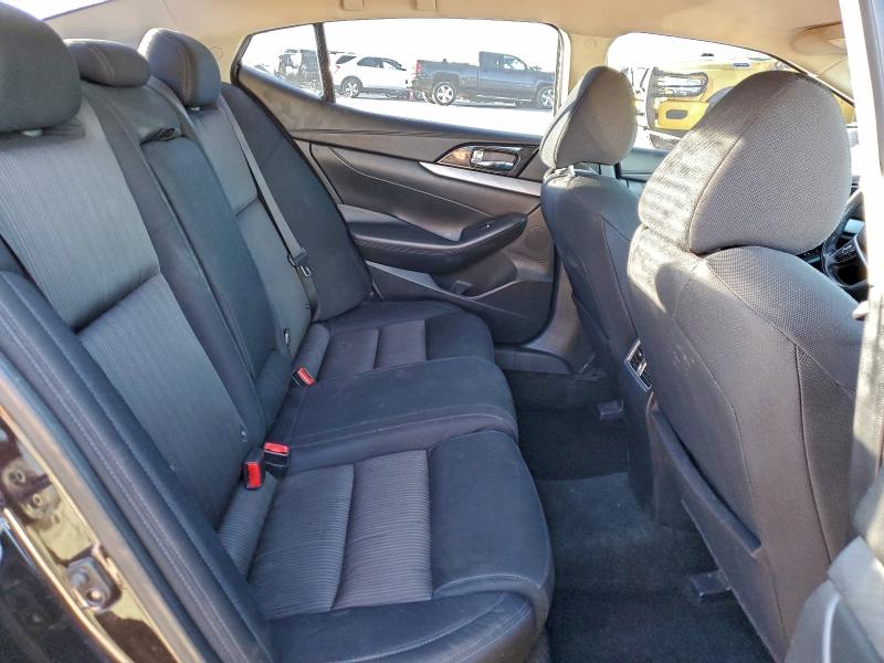 Photo 10 from auction – 2017 NISSAN MAXIMA 3.5 with VIN 1N4AA6AP4HC382100