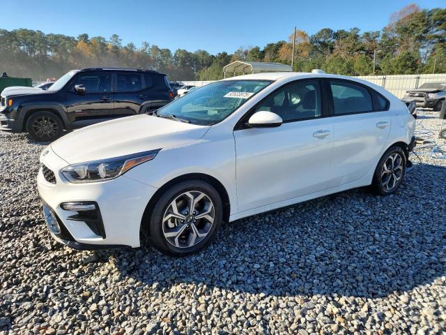 KIA FORTE FE 2021 with VIN 3KPF24AD5ME408200 - Photo from auction