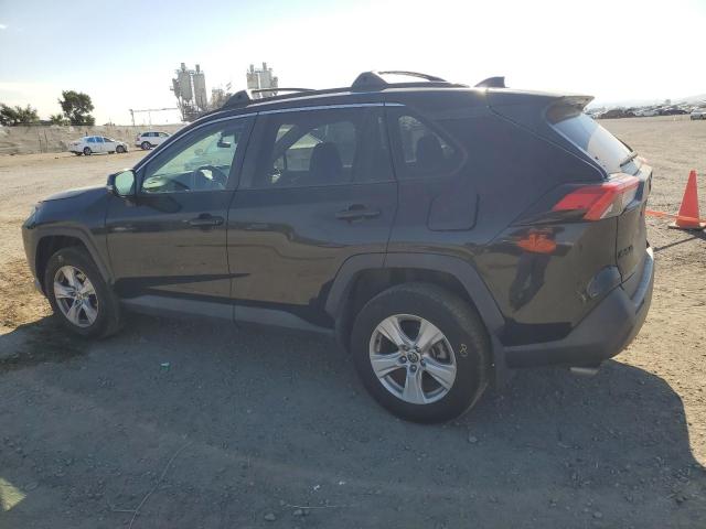 Photo 2 from auction – 2021 TOYOTA RAV4 XLE with VIN 2T3W1RFVXMC145290