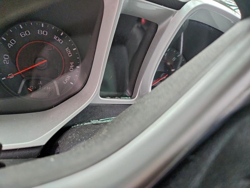 Photo 9 from auction – 2015 CHEVROLET CAMARO LS with VIN 2G1FB1E33F9275169